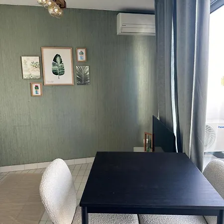 Première Ligne Parking Appartamento *