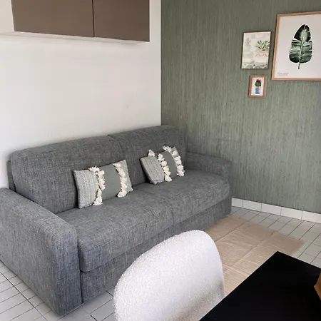 Première Ligne Parking Appartamento